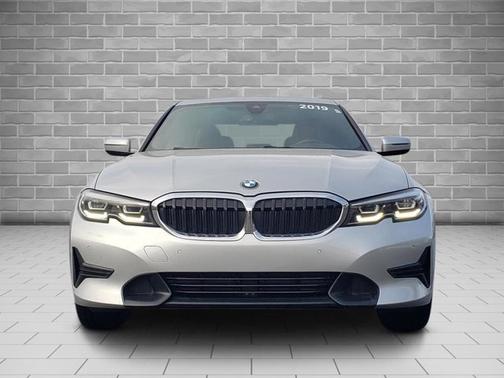 2019 BMW 330 i xDrive