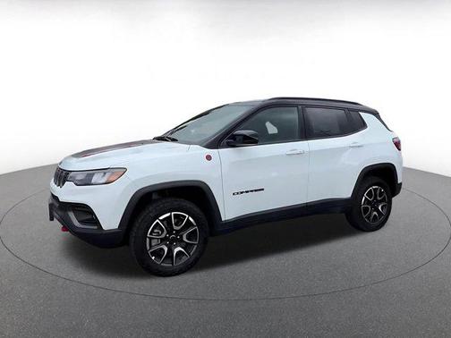 Bright White Clearcoat 2025 Jeep Compass Trailhawk