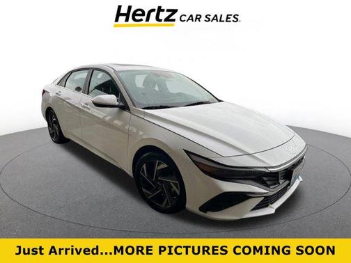 2025 Hyundai ELANTRA SEL