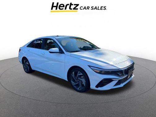 2025 Hyundai ELANTRA SEL