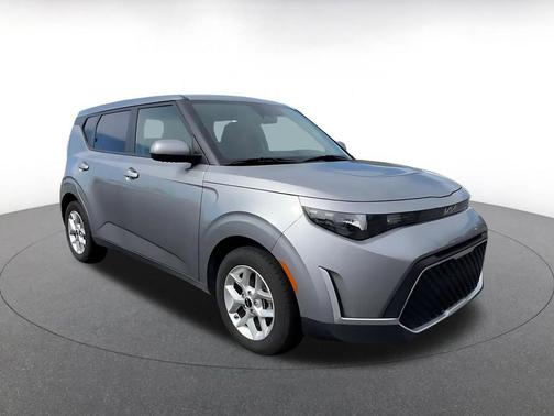 Steel Gray 2025 Kia Soul LX