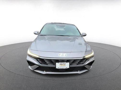 2025 Hyundai ELANTRA SEL