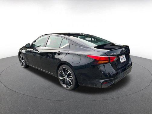 2025 Nissan Altima SR FWD