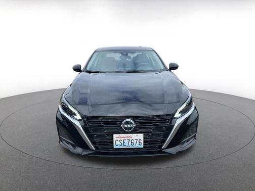Super Black 2025 Nissan Altima SV FWD