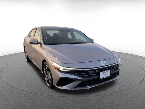 2025 Hyundai ELANTRA SEL