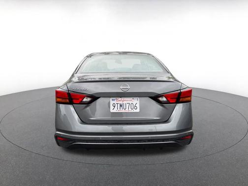 Gun Metallic 2025 Nissan Altima SV FWD