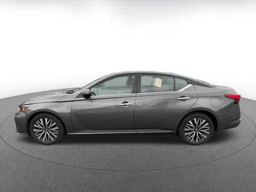 Gun Metallic 2025 Nissan Altima SV FWD