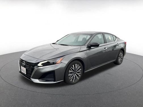 Gun Metallic 2025 Nissan Altima SV FWD