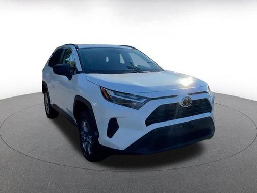 2025 Toyota RAV4 Hybrid LE