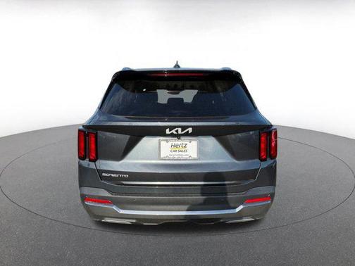 2024 Kia Sorento S