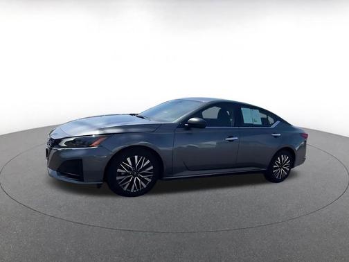 Gun Metallic 2025 Nissan Altima SV FWD
