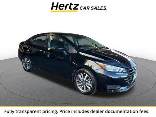 Super Black 2025 Nissan Versa 1.6 SV