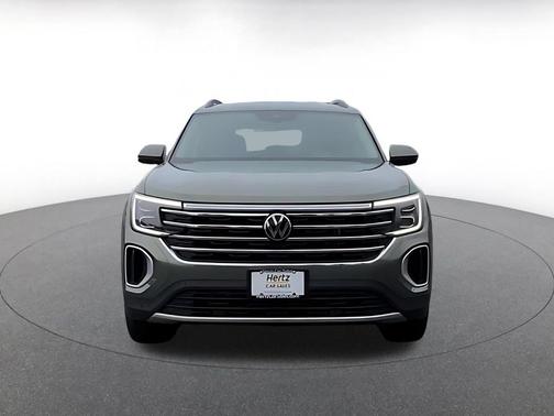 Avocado Green Pearl 2026 Volkswagen Atlas 2.0T SE w/Technology 4MOTION