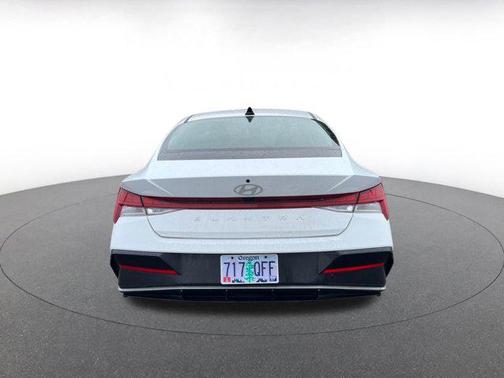2025 Hyundai ELANTRA SEL