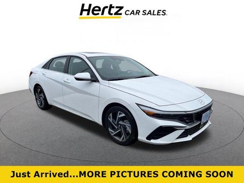 2025 Hyundai ELANTRA SEL