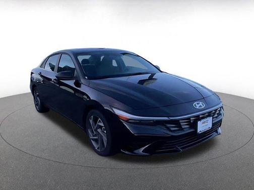 2025 Hyundai ELANTRA SEL