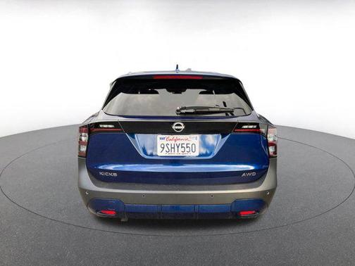 2025 Nissan Kicks SV