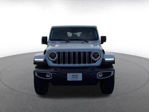 Bright White Clearcoat 2025 Jeep Wrangler 4-Door Sahara 4x4