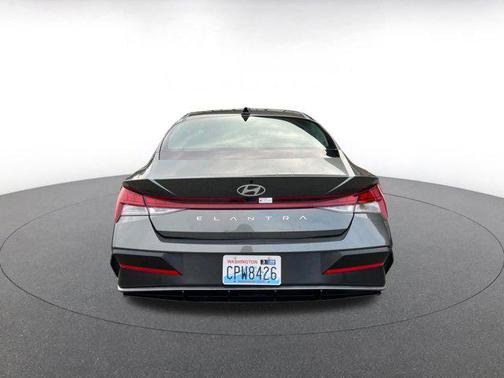 2025 Hyundai ELANTRA SEL