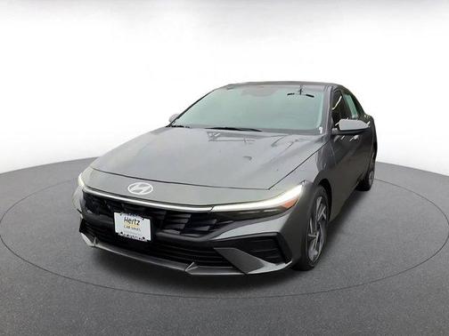 2025 Hyundai ELANTRA SEL