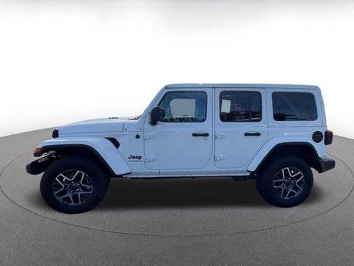 Bright White Clearcoat 2025 Jeep Wrangler 4-Door Sahara 4x4