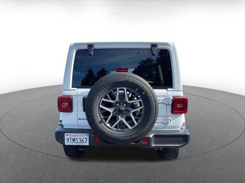 Bright White Clearcoat 2025 Jeep Wrangler 4-Door Sahara 4x4