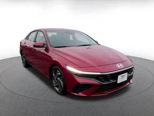 2025 Hyundai ELANTRA SEL