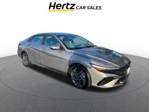 2025 Hyundai ELANTRA SEL