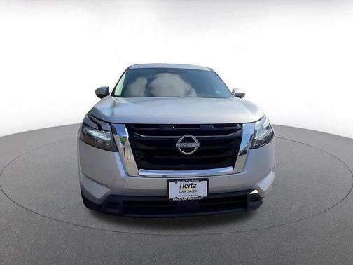 Brilliant Silver Metallic 2025 Nissan Pathfinder SV FWD