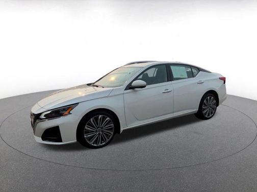 2024 Nissan Altima 2.5 SL