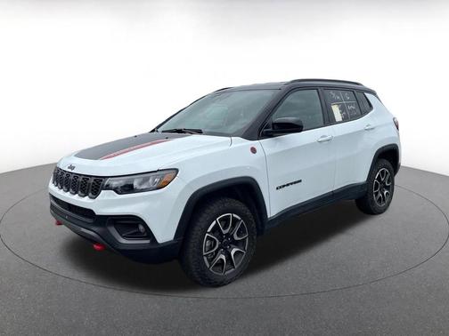 Bright White Clearcoat 2025 Jeep Compass Trailhawk