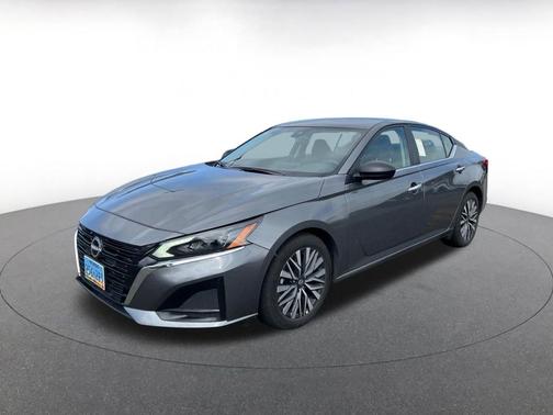 Gun Metallic 2025 Nissan Altima SV FWD