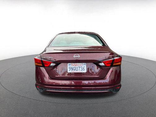 2025 Nissan Altima SV FWD