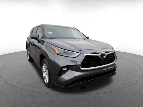 2025 Toyota Highlander LE