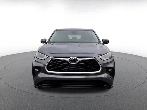 2025 Toyota Highlander LE