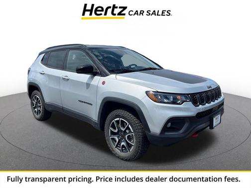 Silver Zynith Metallic Clearcoat 2025 Jeep Compass Trailhawk