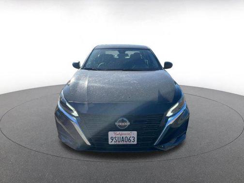Super Black 2025 Nissan Altima SV FWD