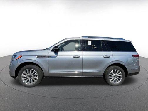 2023 Lincoln Navigator Standard