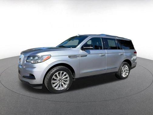 2023 Lincoln Navigator Standard