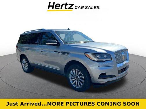 2023 Lincoln Navigator Standard