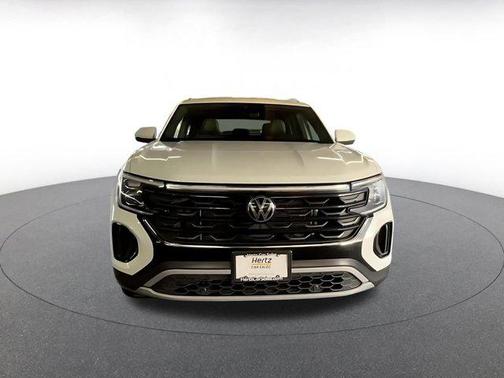 2025 Volkswagen Atlas Cross Sport 2.0T SE w/Technology 4MOTION