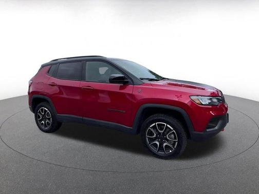 Red Hot Pearlcoat 2025 Jeep Compass Trailhawk