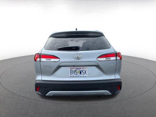 2025 Toyota Corolla Cross LE