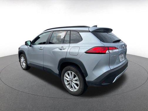 2025 Toyota Corolla Cross LE