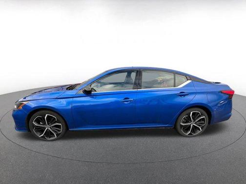 2025 Nissan Altima SR FWD