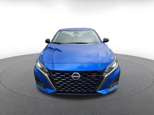 2025 Nissan Altima SR FWD