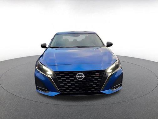 2025 Nissan Altima SR FWD