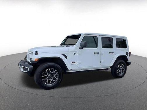 Bright White Clearcoat 2025 Jeep Wrangler 4-Door Sahara 4x4
