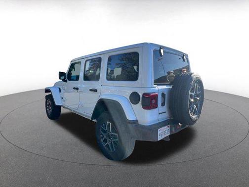 Bright White Clearcoat 2025 Jeep Wrangler 4-Door Sahara 4x4