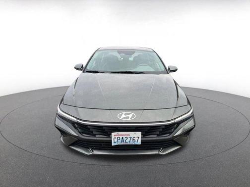 2025 Hyundai ELANTRA SEL